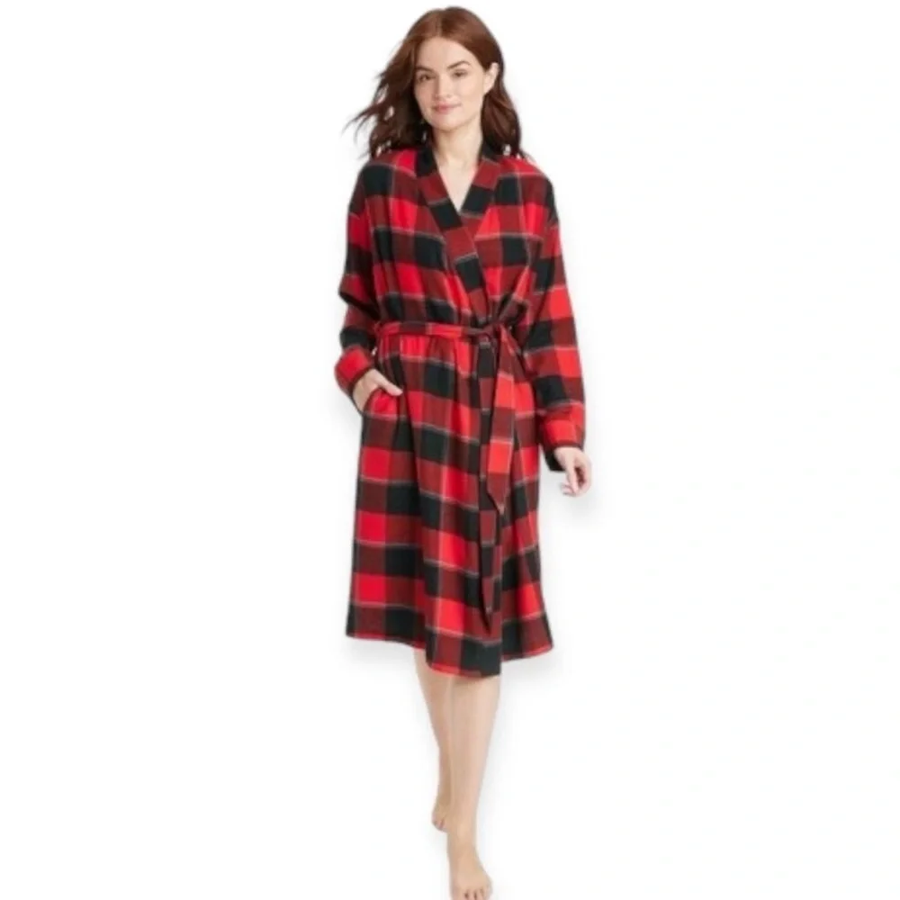 STARS ABOVE Perfectly Cozy Buffalo Check Flannel Robe in Red‎ Size M/L NEW NWT